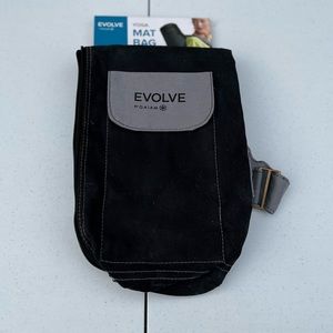 NWT Evolve by Gaiam Yoga Mat Bag, Black/Gray